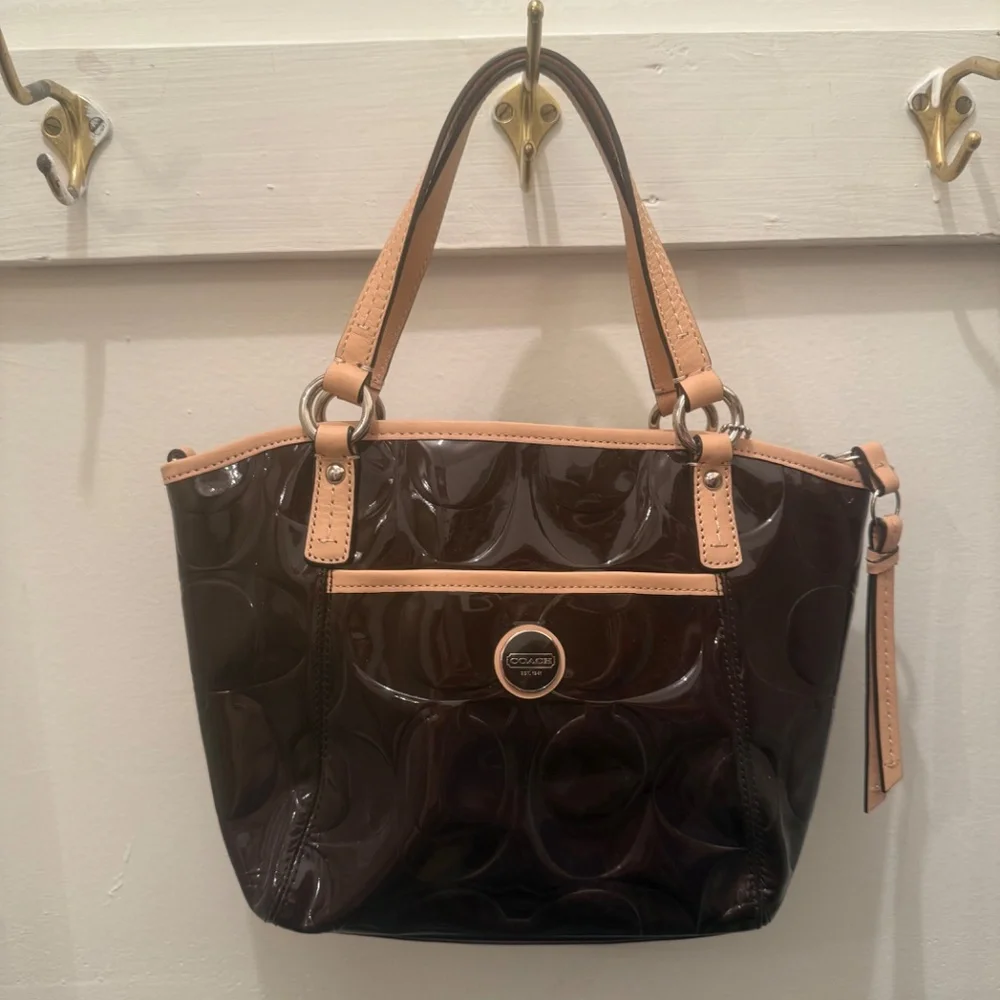 Beautiful Brown Coach Bag in Great Condition - Picture 3 of 4
